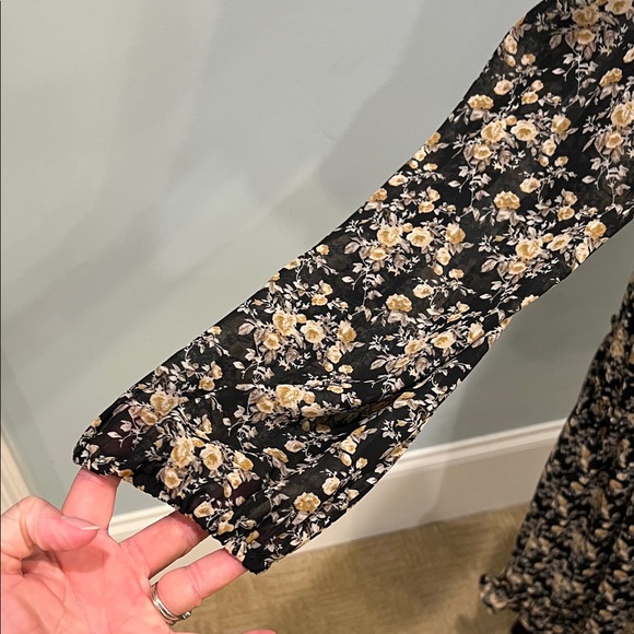 Orange Creek Black and Cream Floral Long Sleeve Dress-Like New! - Picture 5 of 8